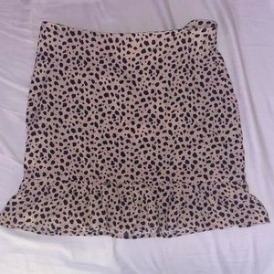 Leopard/cheetah print ruffle hem zip up mini skirt
